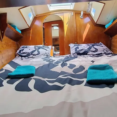 Miramare Hotel en barco